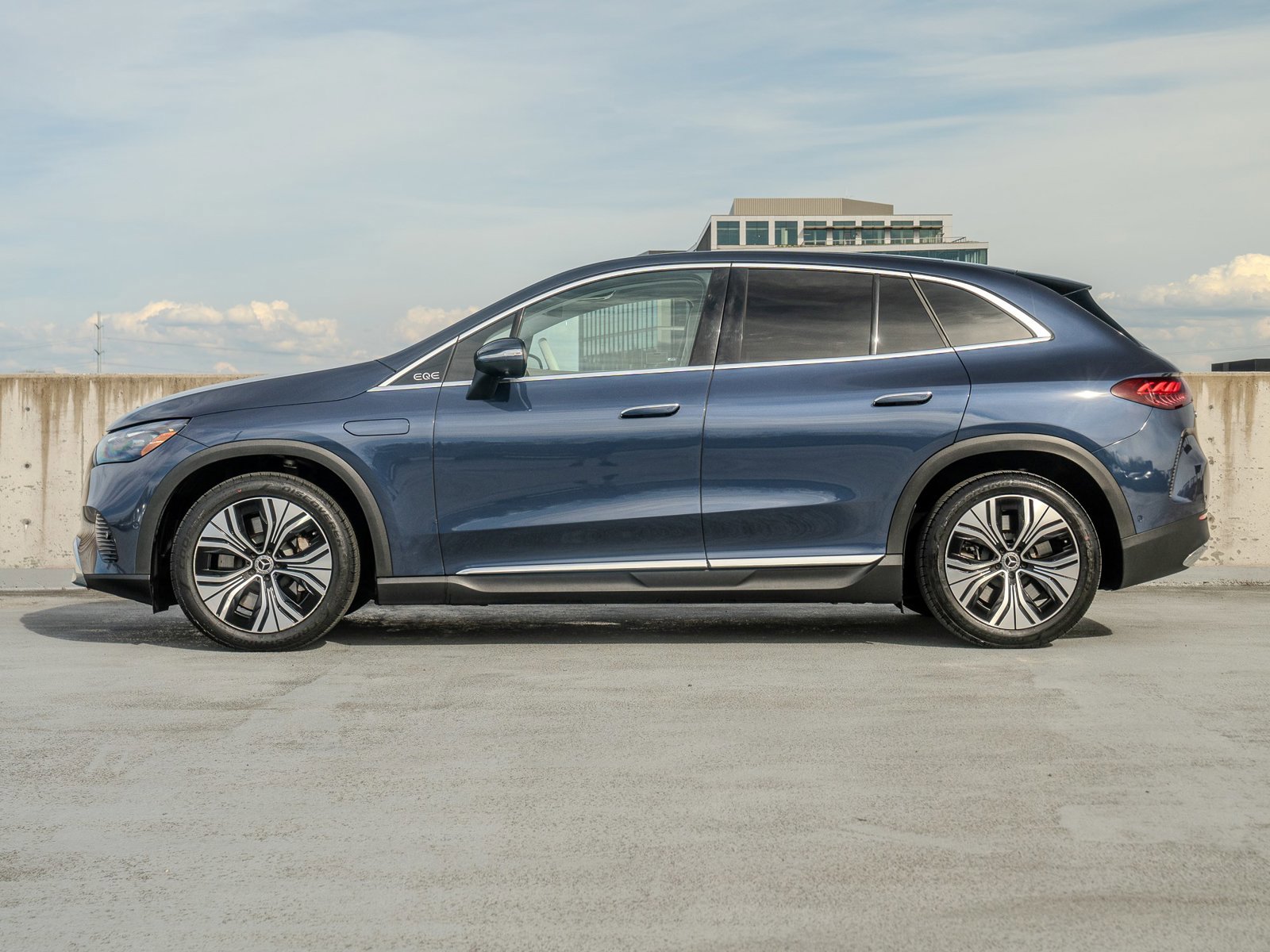 Certified 2023 Mercedes-Benz EQE 350+ 4MATIC SUV image 3