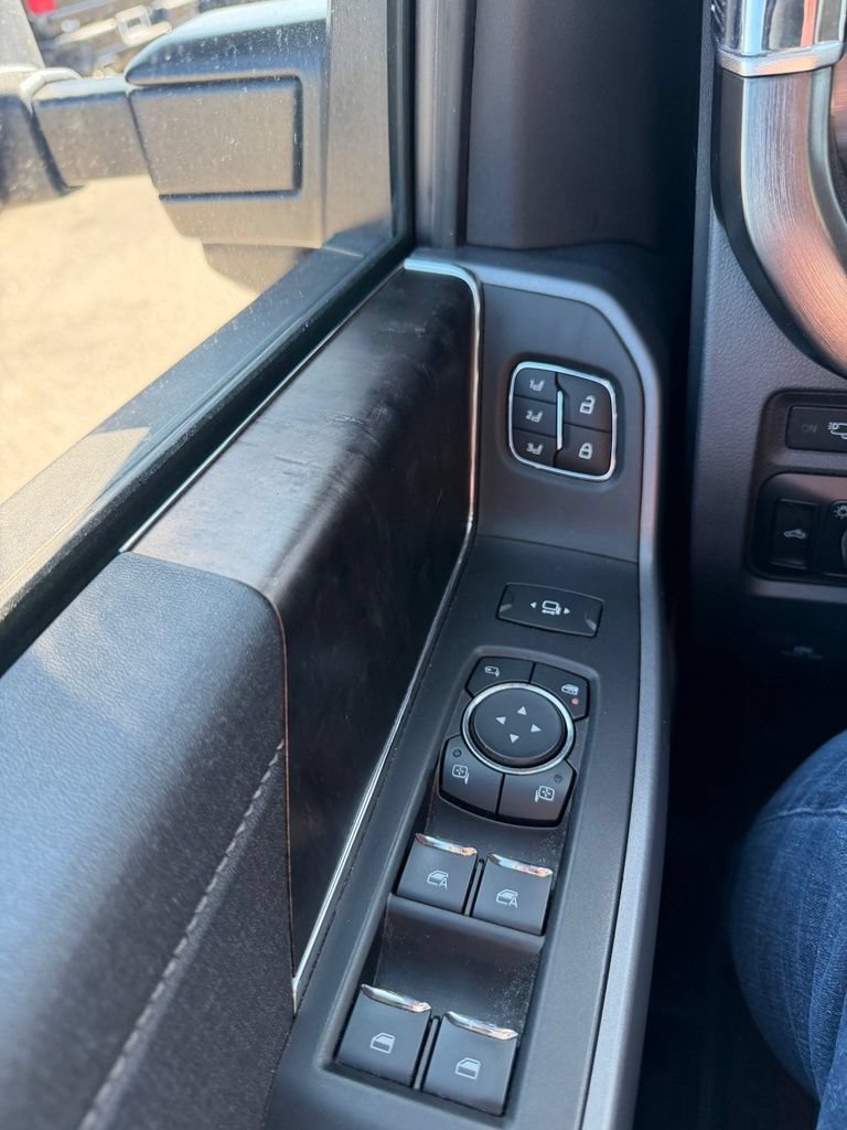 Used 2023 Ford F250 Lariat w/ Sport Appearance Package AWD/4WD image 12