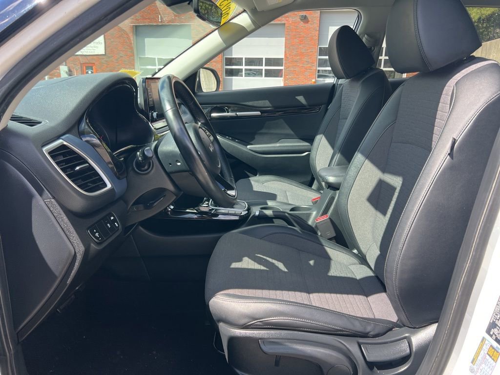Certified 2023 Kia Seltos S image 13