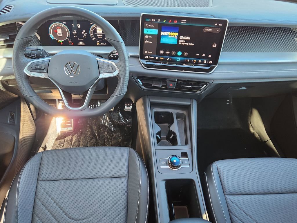 New 2026 Volkswagen Tiguan SE R-Line image 16