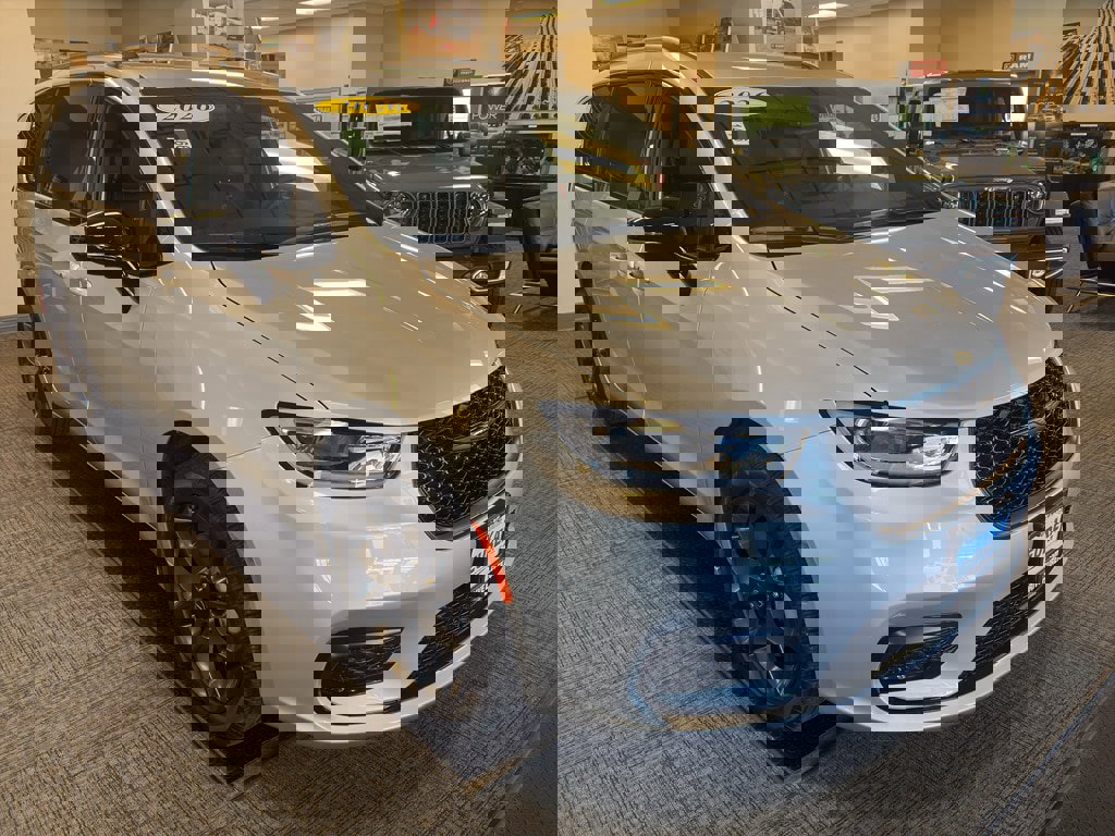 New 2026 Chrysler Pacifica Select w/ S Appearance Package image 3