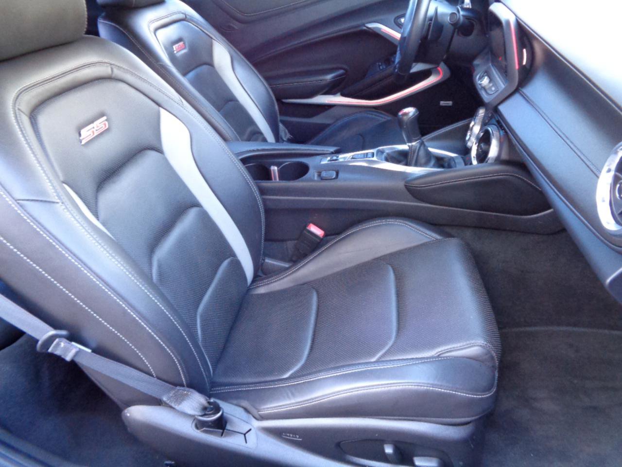 Used 2016 Chevrolet Camaro SS image 26