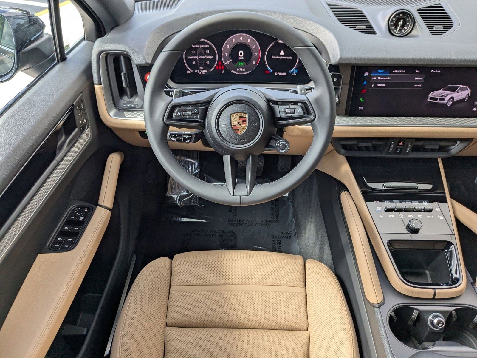 New 2025 Porsche Cayenne E-Hybrid Coupe AWD/4WD image 15