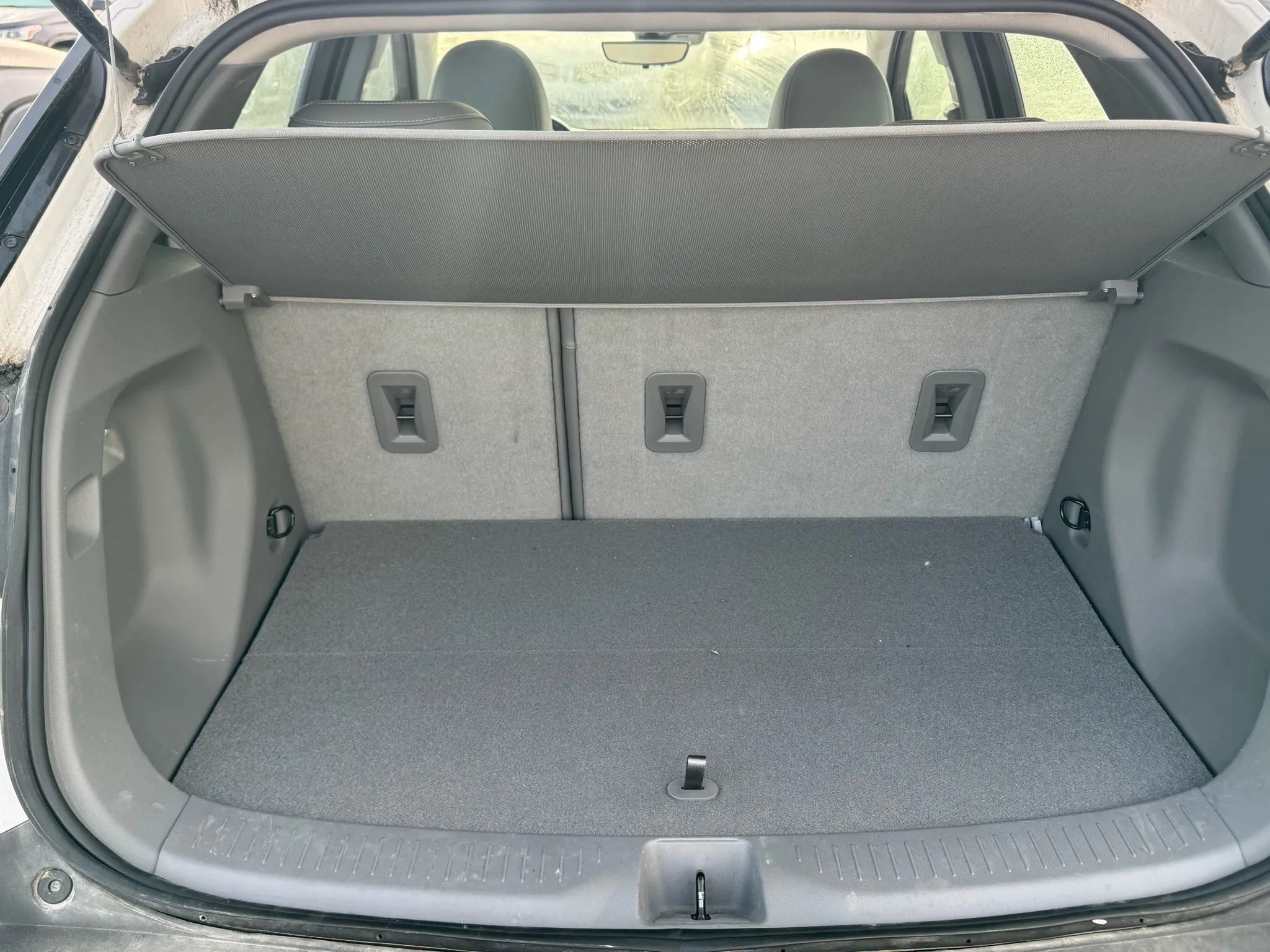 Used 2022 Chevrolet Bolt EUV Premier w/ Sun & Sound Package image 17