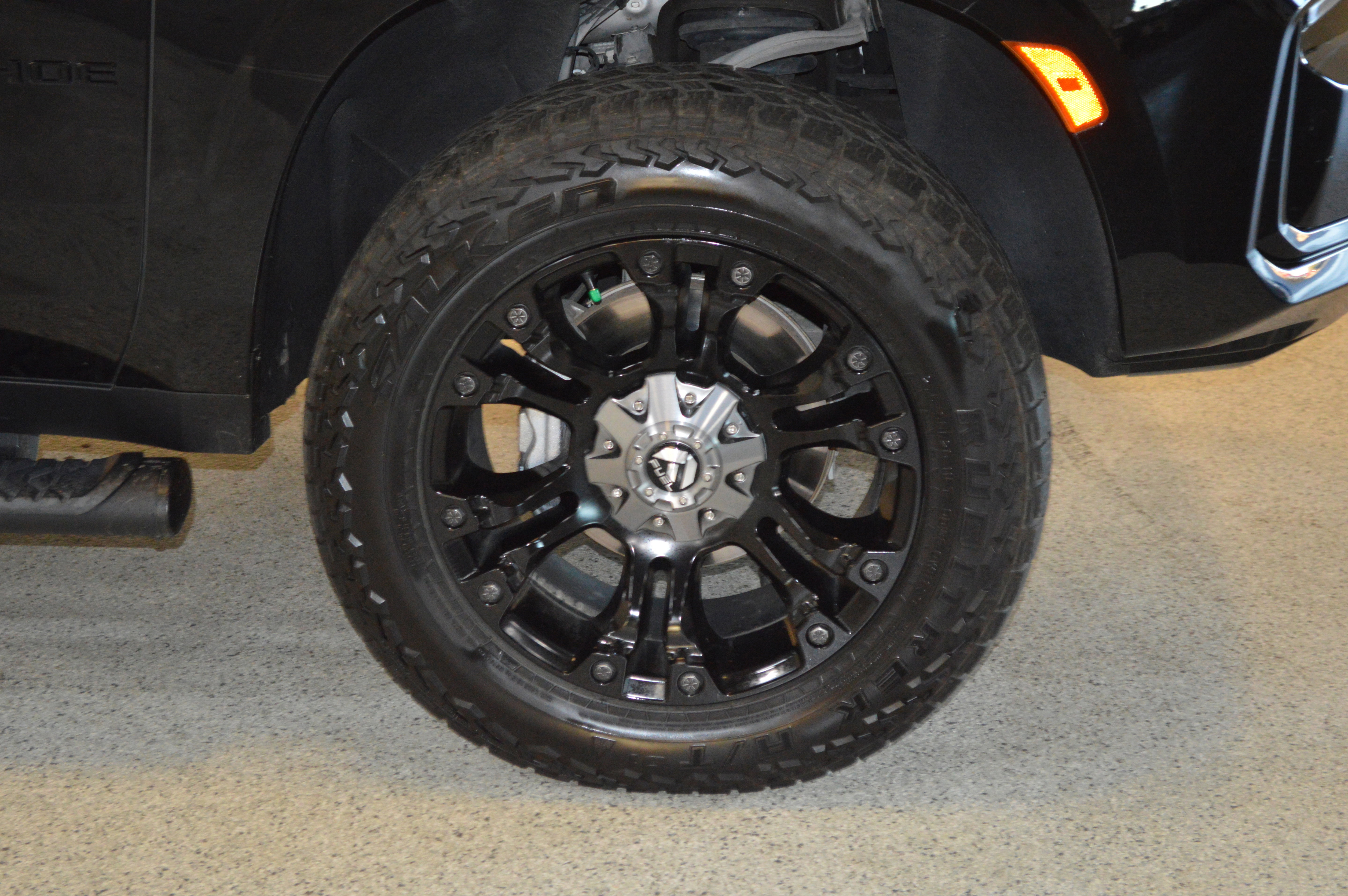 Used 2021 Chevrolet Tahoe Z71 w/ Luxury Package image 9