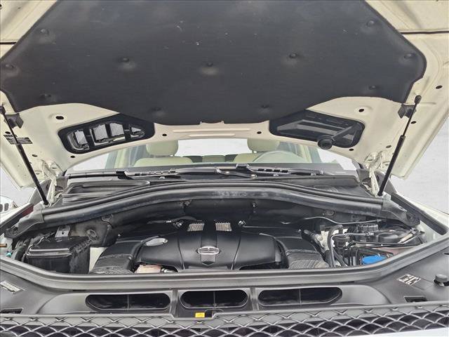 Used 2015 Mercedes-Benz GL 450 4MATIC image 26