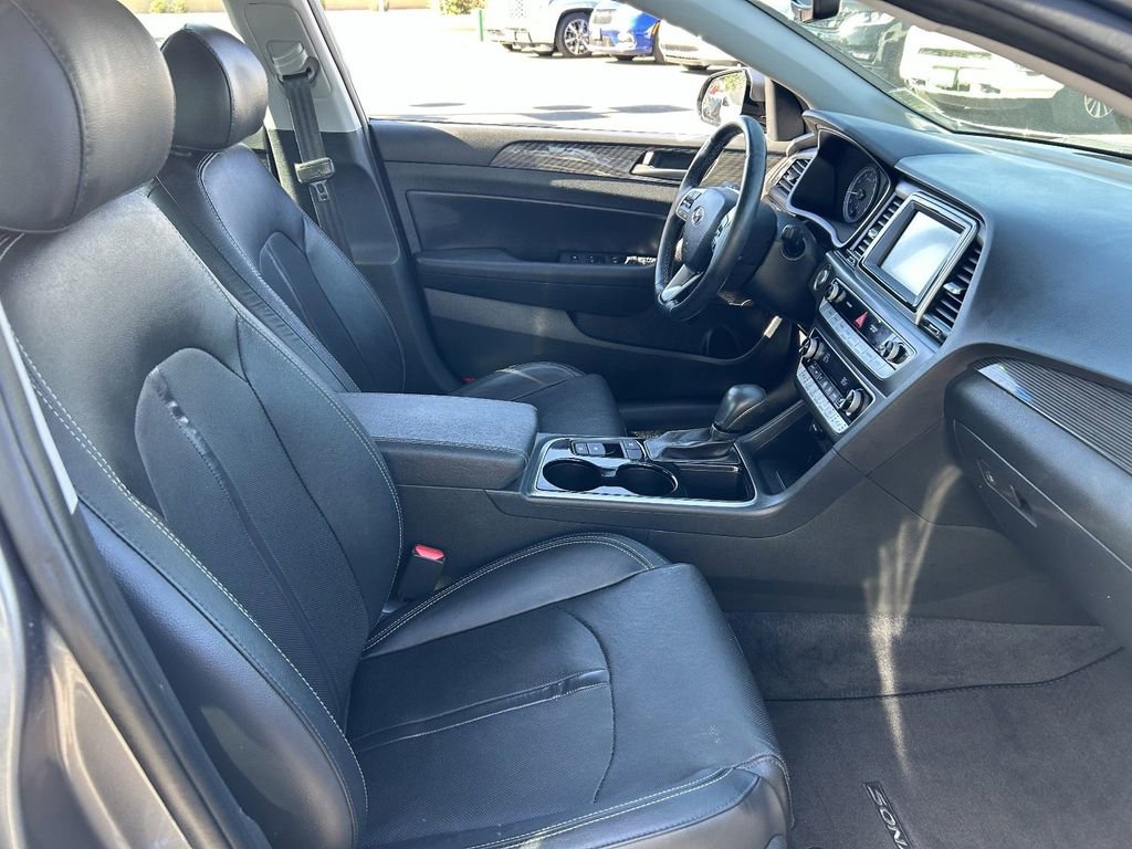 Used 2018 Hyundai Sonata Limited FWD image 13