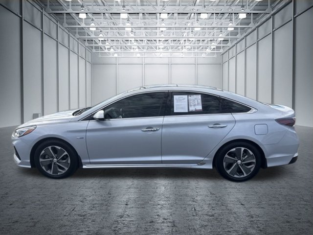Used 2019 Hyundai Sonata Limited w/ Ultimate Package 02 FWD image 2