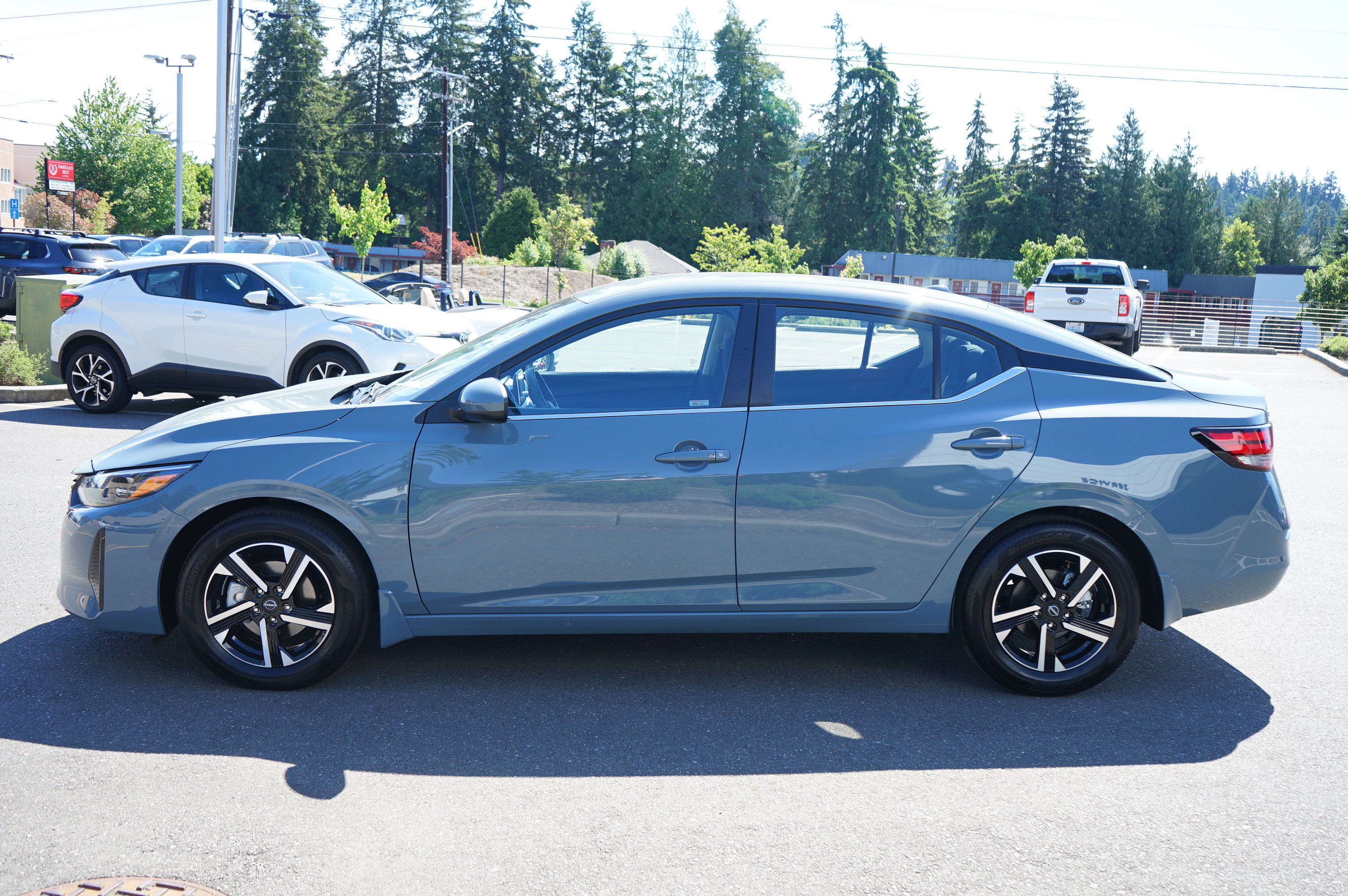 Used 2025 Nissan Sentra SV w/ All-Weather Package FWD image 7