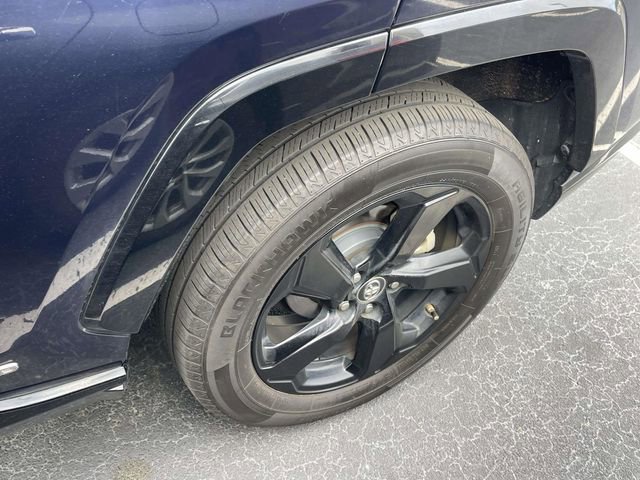 Used 2019 Toyota RAV4 XSE w/ XSE Weather Package image 6