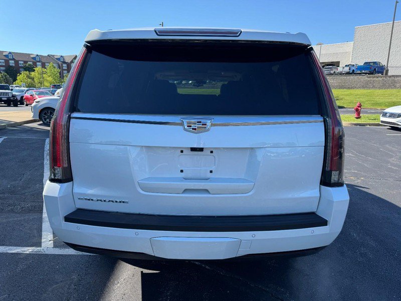 Used 2019 Cadillac Escalade ESV Luxury AWD/4WD image 4