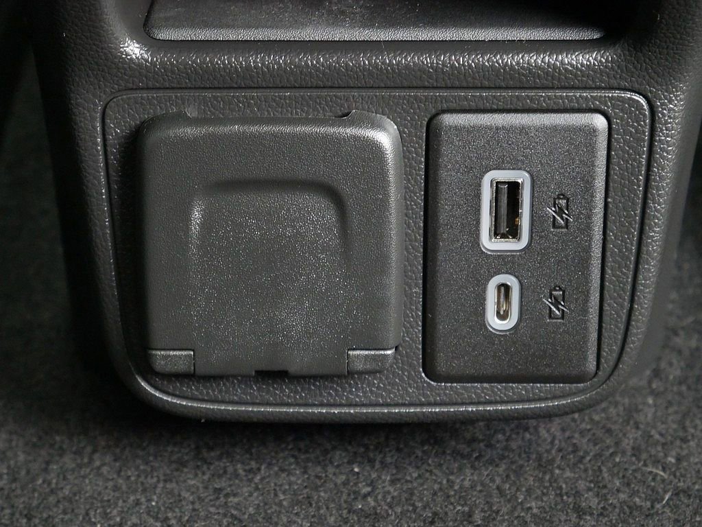 Used 2021 Chevrolet TrailBlazer RS w/ Sun and Liftgate Package AWD/4WD image 59