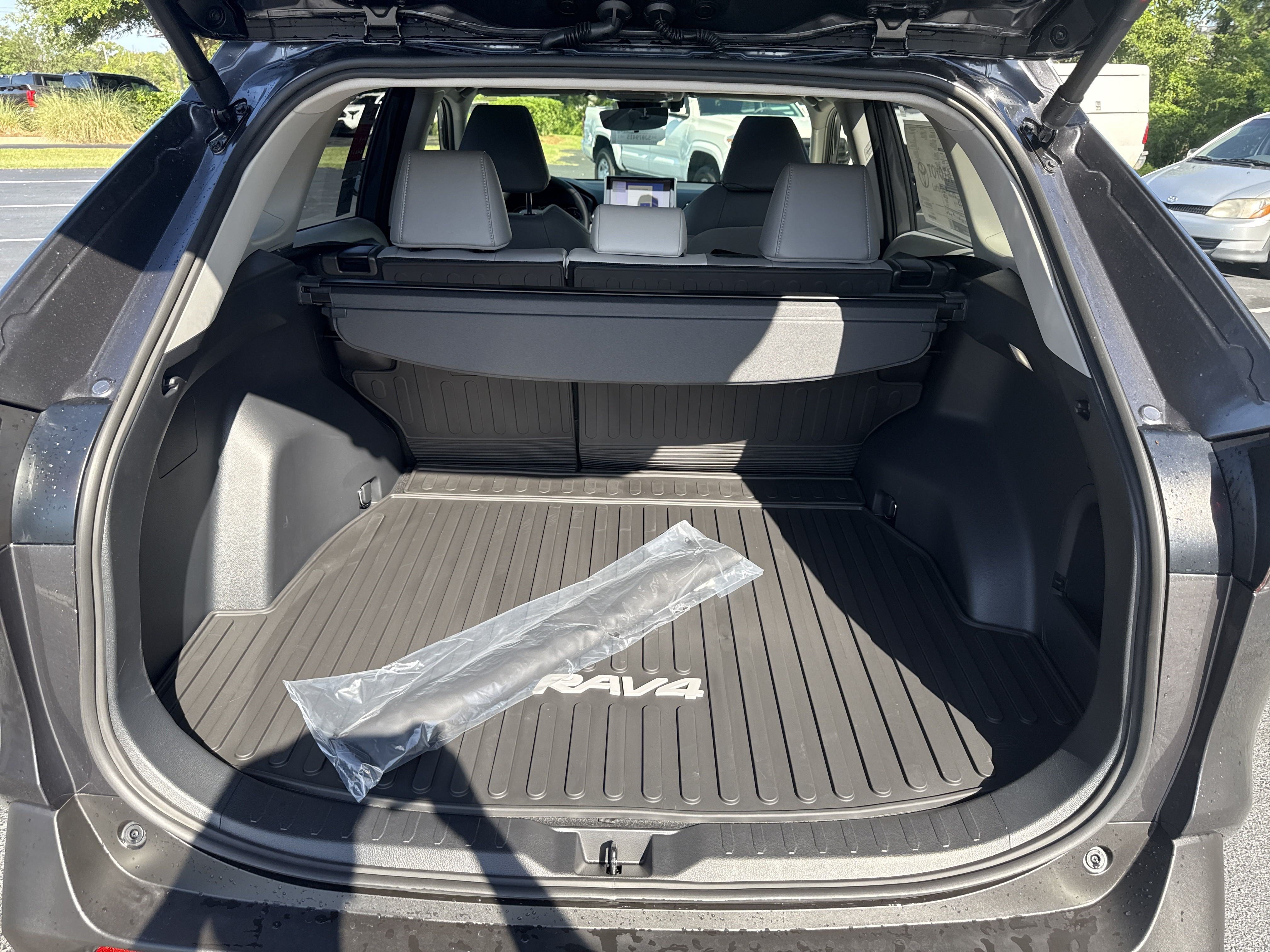 New 2025 Toyota RAV4 XLE Premium w/ Weather Package AWD/4WD image 39
