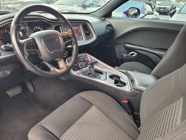 Used 2019 Dodge Challenger SXT w/ Driver Convenience Group AWD/4WD image 16
