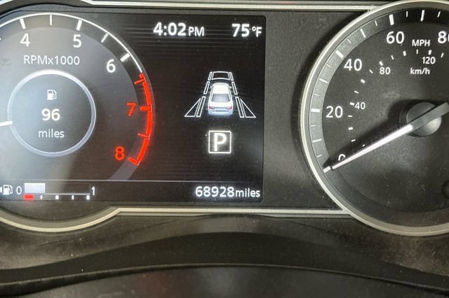 Used 2022 Nissan Versa SV w/ Trunk Package FWD image 27