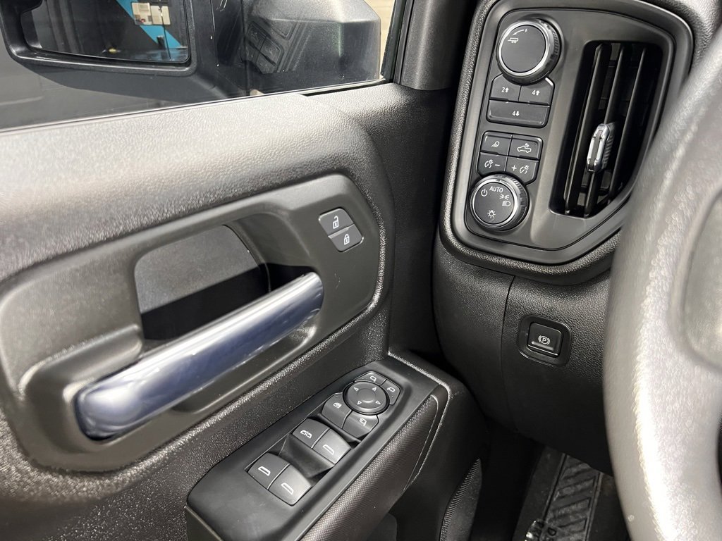Used 2024 Chevrolet Silverado 2500 Custom w/ Custom Value Package image 26