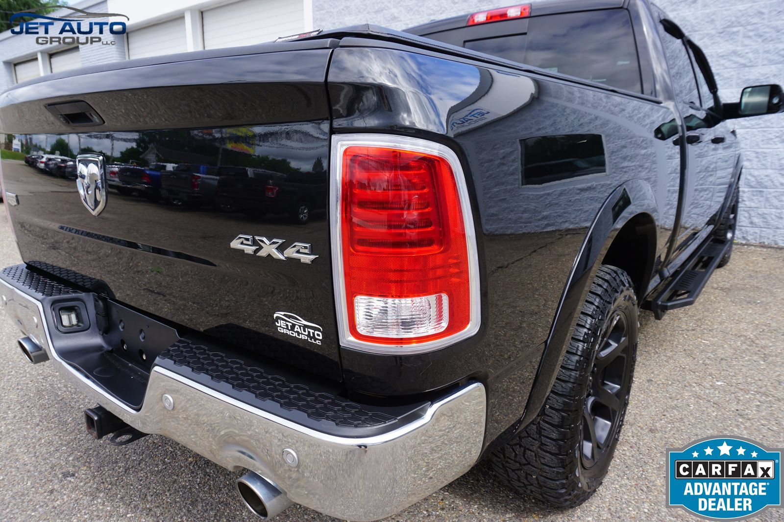 Used 2016 RAM 1500 Laramie AWD/4WD image 11
