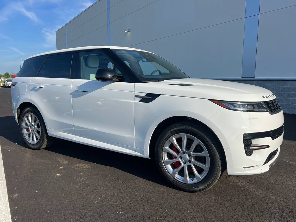 Used 2024 Land Rover Range Rover Sport Dynamic SE AWD/4WD image 2