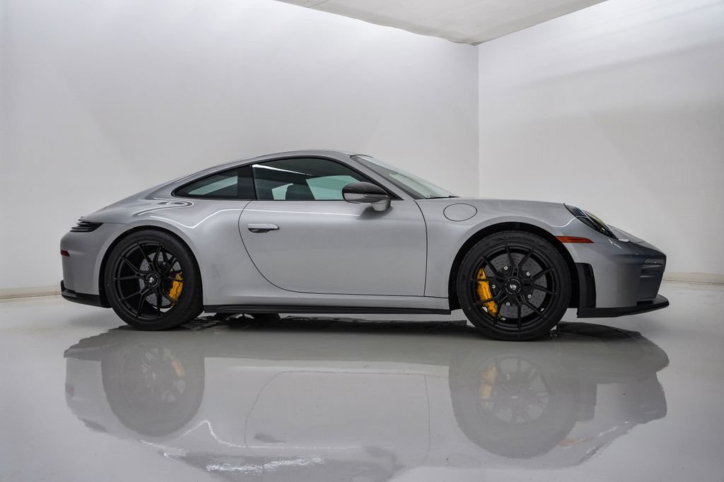 Certified 2026 Porsche 911 GT3 RWD image 9
