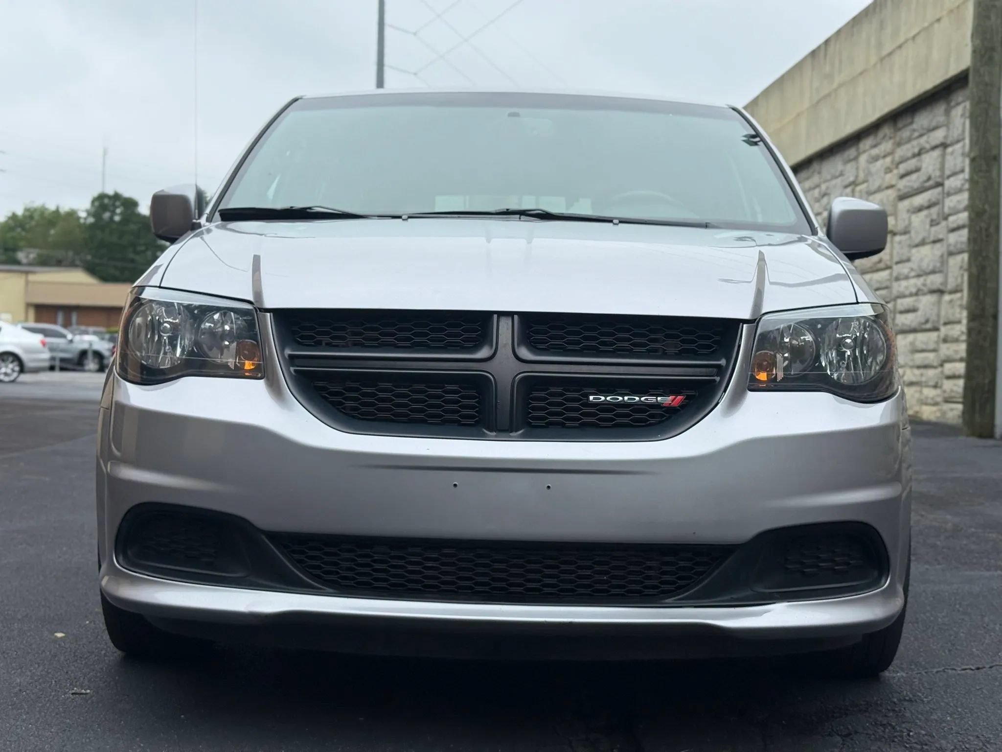 Used 2017 Dodge Grand Caravan SE FWD image 43