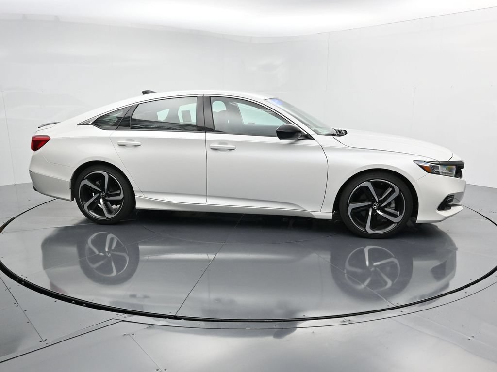 Used 2022 Honda Accord Sport image 9