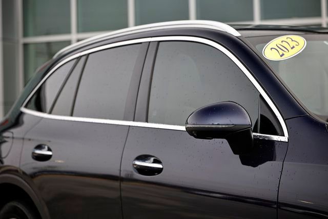 Used 2024 Mercedes-Benz GLC 300 4MATIC image 3