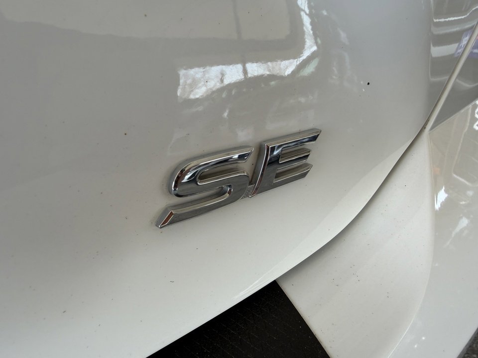 Used 2025 Toyota Camry SE AWD/4WD image 10