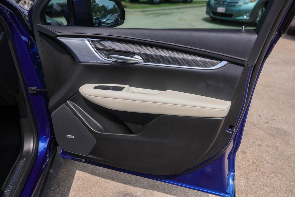 Certified 2025 Cadillac XT5 Sportv w/ Technology Package AWD/4WD image 29