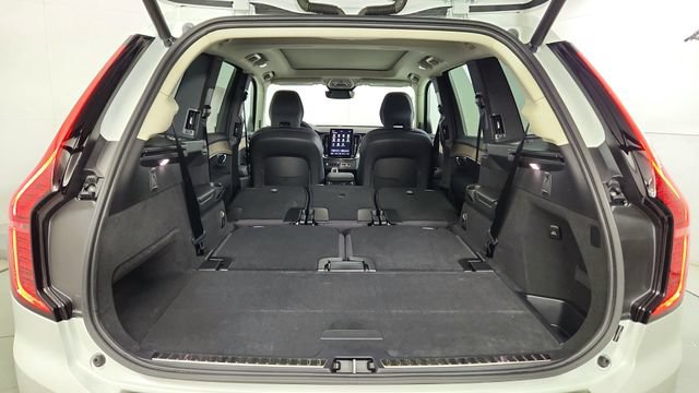 New 2026 Volvo XC90 T8 Core w/ Protection Package Premier AWD/4WD image 41