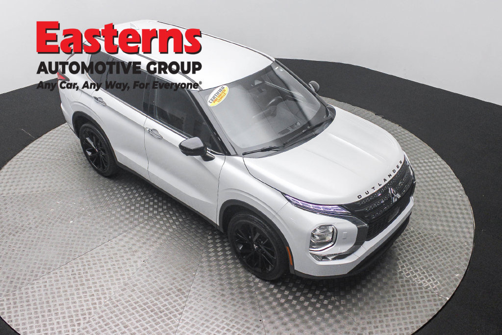 Used 2023 Mitsubishi Outlander SE Black Edition AWD/4WD image 5