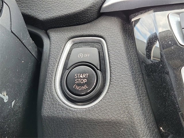 Used 2017 BMW 320i Sedan image 19