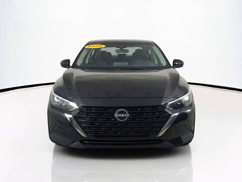 Used 2025 Nissan Sentra SV FWD image 3