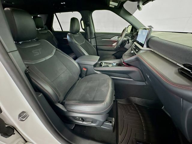 Used 2025 Ford Explorer ST RWD image 28