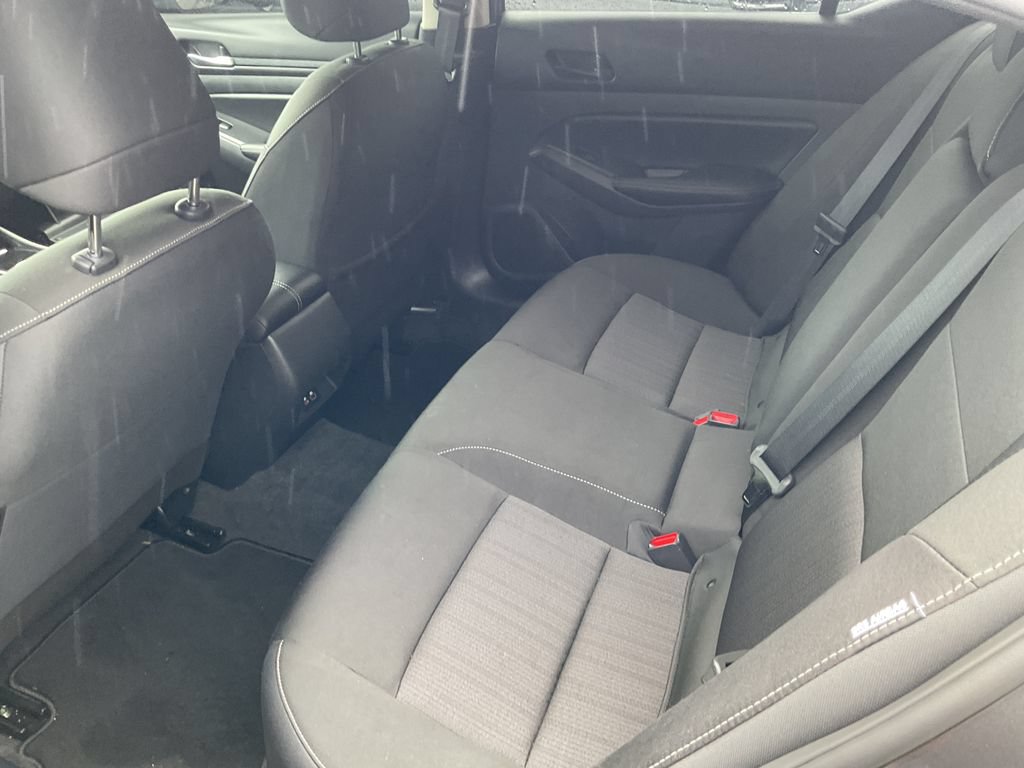 Used 2024 Nissan Altima 2.5 SV AWD/4WD image 10