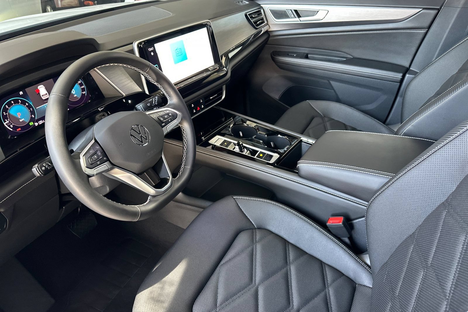 New 2026 Volkswagen Atlas Cross Sport SE AWD/4WD image 8