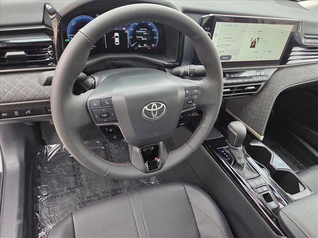 Used 2025 Toyota Camry XLE image 10