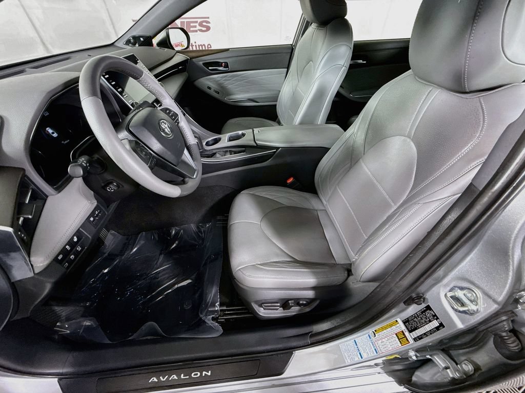 Certified 2021 Toyota Avalon Limited w/ Advanced Safety Package AWD/4WD image 26