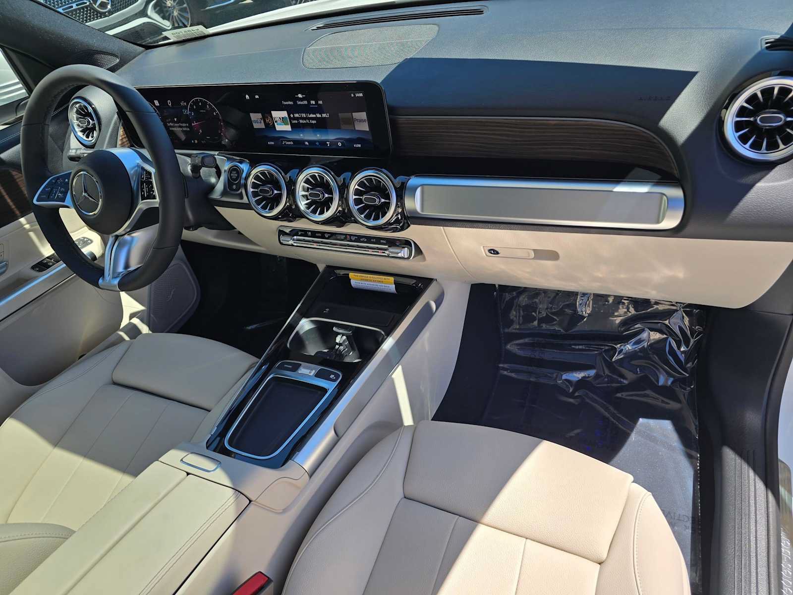 New 2026 Mercedes-Benz GLB 250 4MATIC image 10