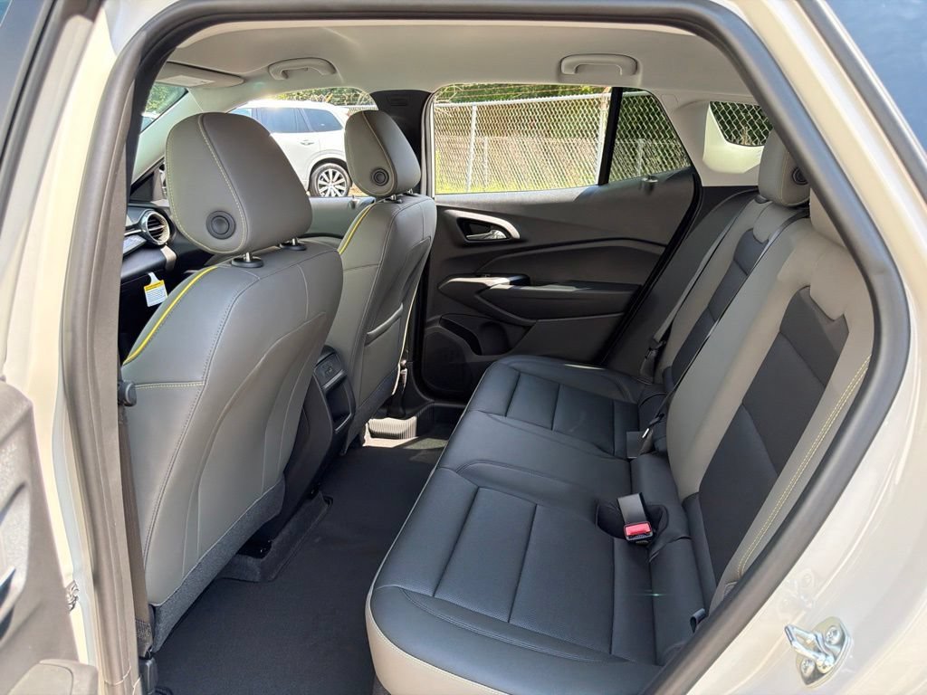 New 2026 Chevrolet Trax ACTIV w/ Driver Confidence Package FWD image 18