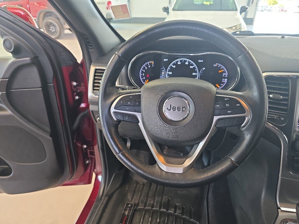 Used 2018 Jeep Grand Cherokee Altitude AWD/4WD image 10