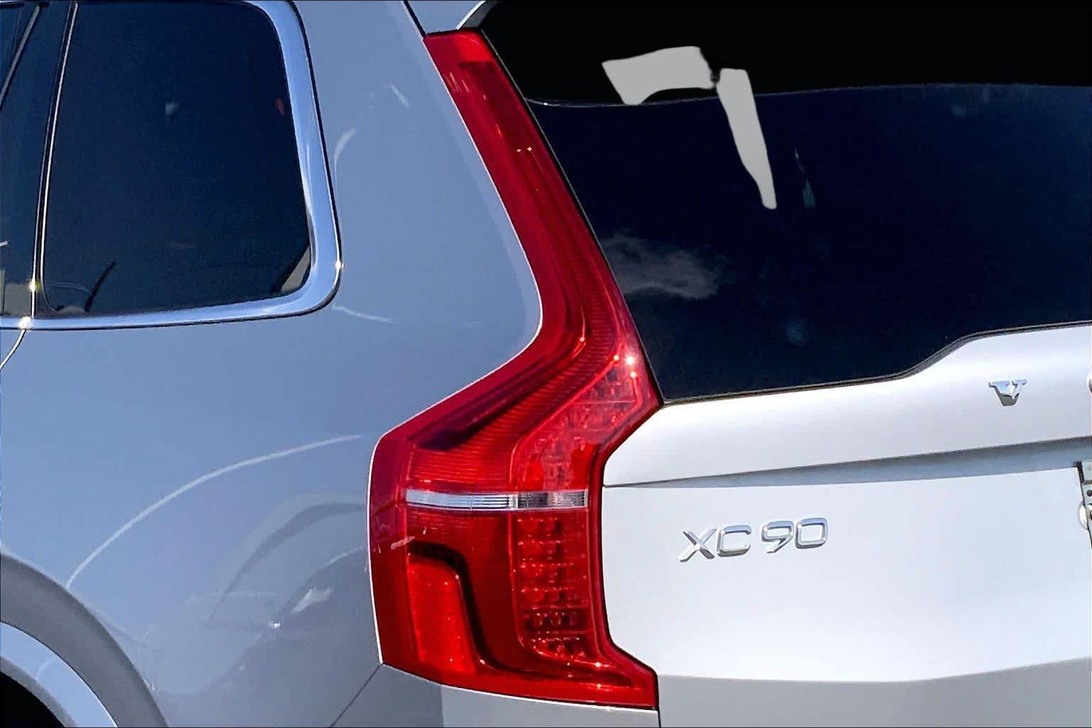 Used 2018 Volvo XC90 T5 Momentum w/ Convenience Package AWD/4WD image 29