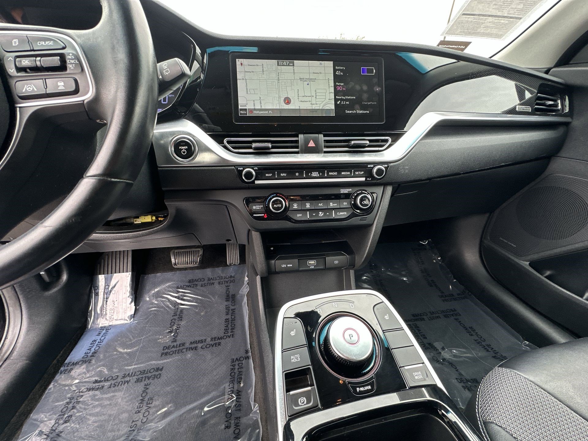 Used 2022 Kia Niro EX image 24