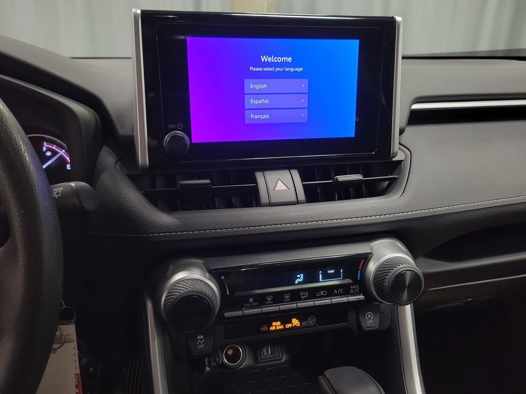 Used 2023 Toyota RAV4 LE AWD/4WD image 17