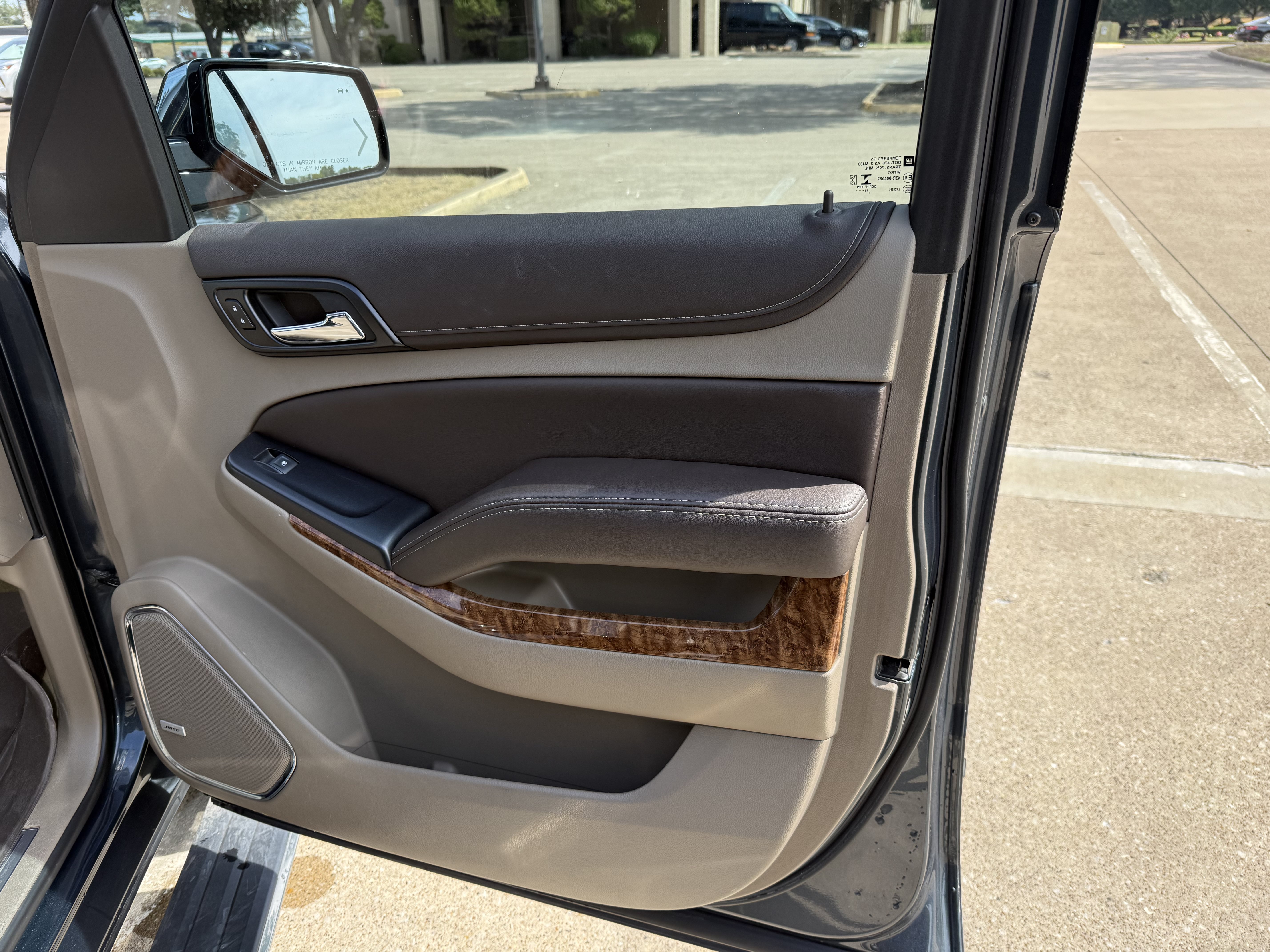 Used 2019 Chevrolet Suburban Premier RWD image 19