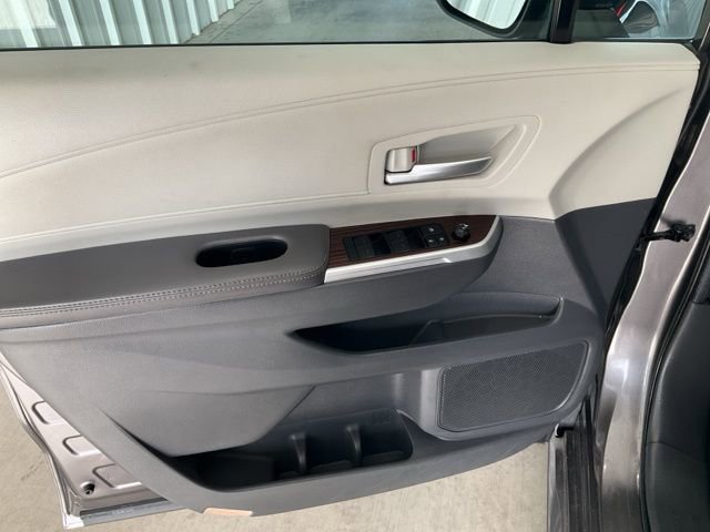 Used 2024 Toyota Sienna XLE image 4
