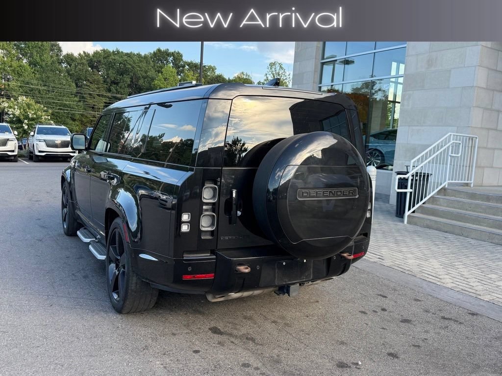 Used 2023 Land Rover Defender 130 X AWD/4WD image 4
