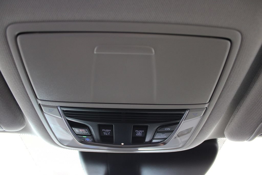 Used 2024 Acura RDX w/ Technology Package AWD/4WD image 35