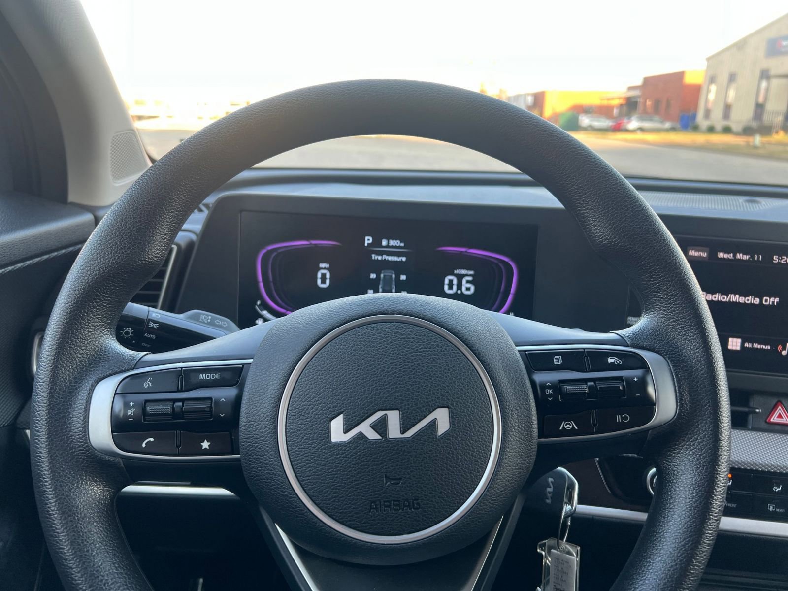 Used 2025 Kia Sportage LX image 27