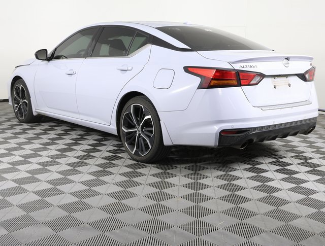 Used 2023 Nissan Altima 2.5 SR image 3