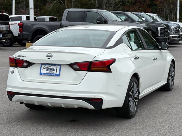 Used 2025 Nissan Altima 2.5 SV FWD image 5